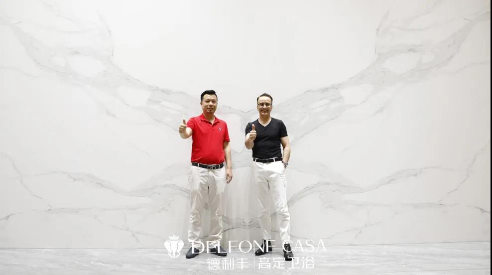 “浴”見新風潮 | 德利豐高定衛(wèi)浴與瑞士著名設(shè)計公司簽訂戰(zhàn)略合作！(圖1)